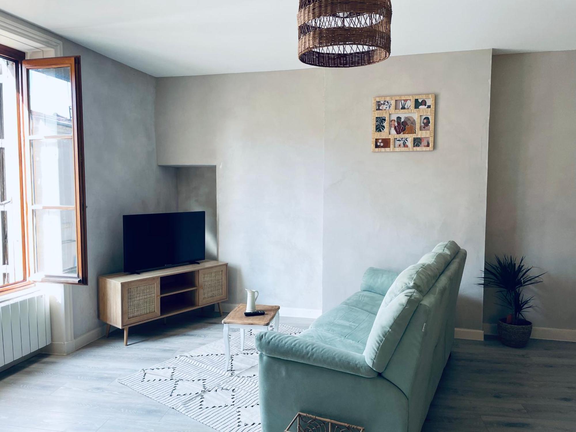 Appartement Centre De Charlieu Екстер'єр фото